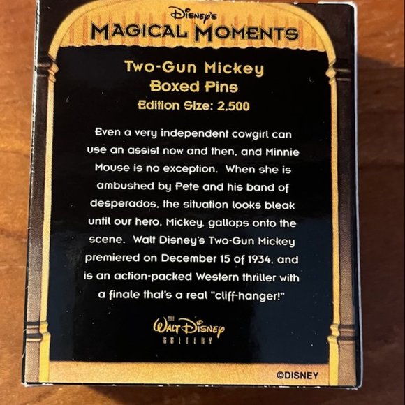 Disney Magical Moments "Two Gun Mickey  " Boxed Pin  1 of 2500 - Picture 2 of 3